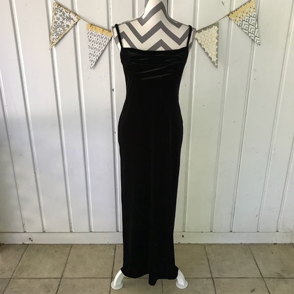 AGB Dresses & Skirts - AGB Black Velvet Maxi Dress